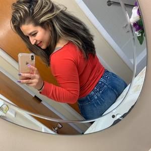 Meet your Posher, Marisol